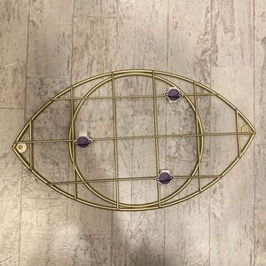 Gold Wire Eyeball Shaped Photo Collage Board with Plastic Clips